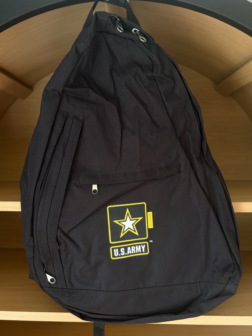 ✨$25✨U.S. Army One-Shoulder Backpack | Black